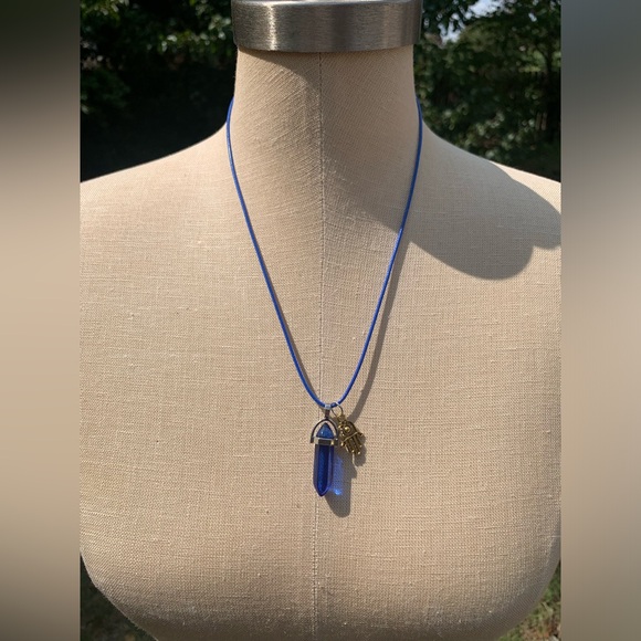 Handmade Cobalt Blue Resin Crystal Amulet Necklace & Hamsa Hand Charm - Picture 11 of 11